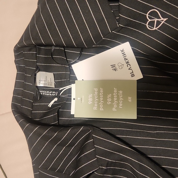 Blackpink x H&M Oversized Blazer - Picture 4 of 4
